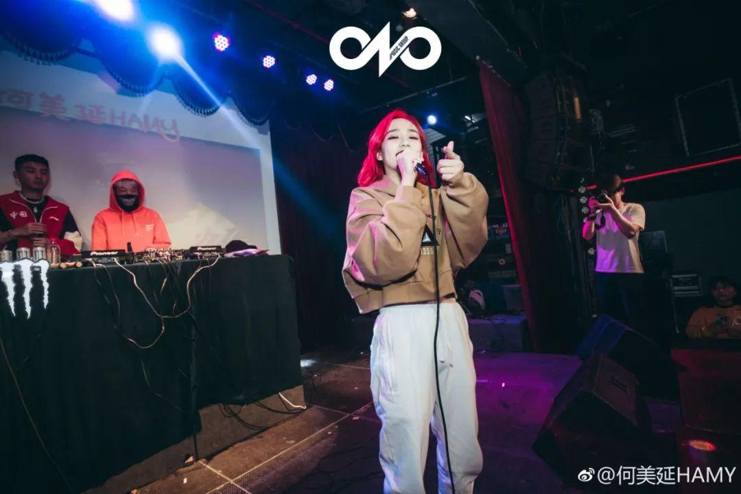 女rapper就只能靠脸靠身材?上位比登天还难!新说唱再引热议