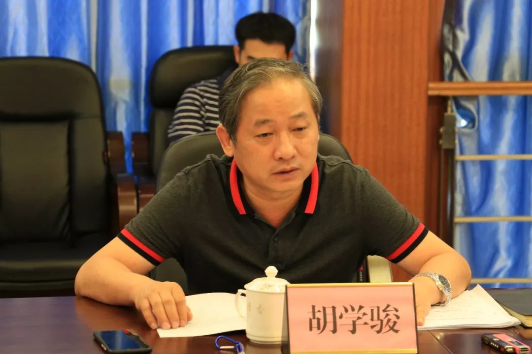 区长胡学骏带队调研全区交通工作
