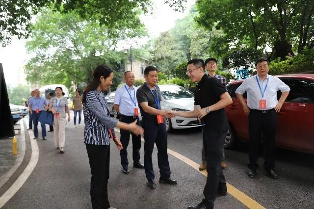 2019年6月24日,沙坪坝区人大常委会副主任何友明,应平,陈天明,向红