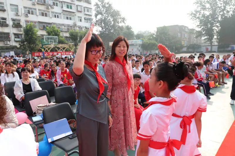 校园新闻保定市乐凯小学举行2019届毕业典礼