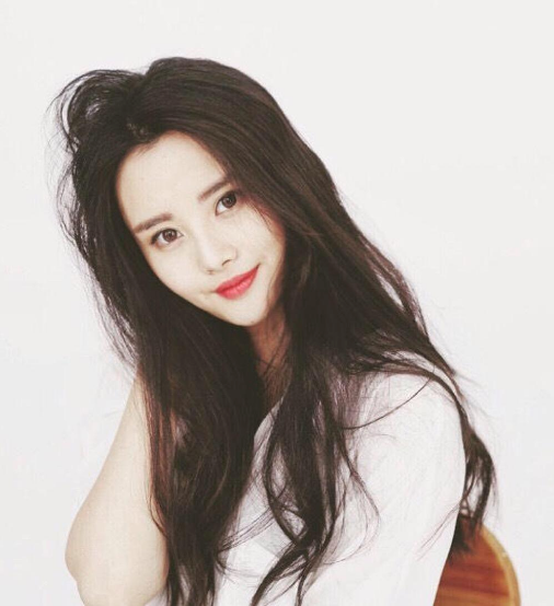 原创李光洁晒与90后娇妻结婚照再婚后的他能否洗刷渣男称号