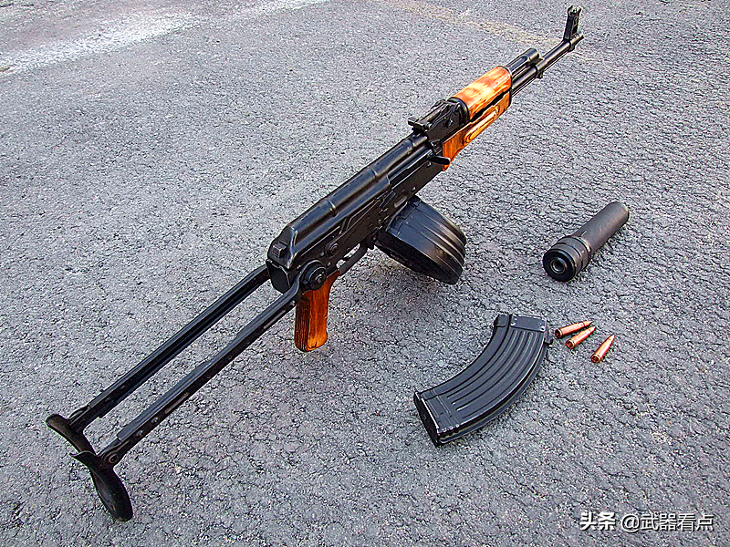 军事丨俄罗斯akm改进型自动步枪,被广泛东方阵营军队所装备