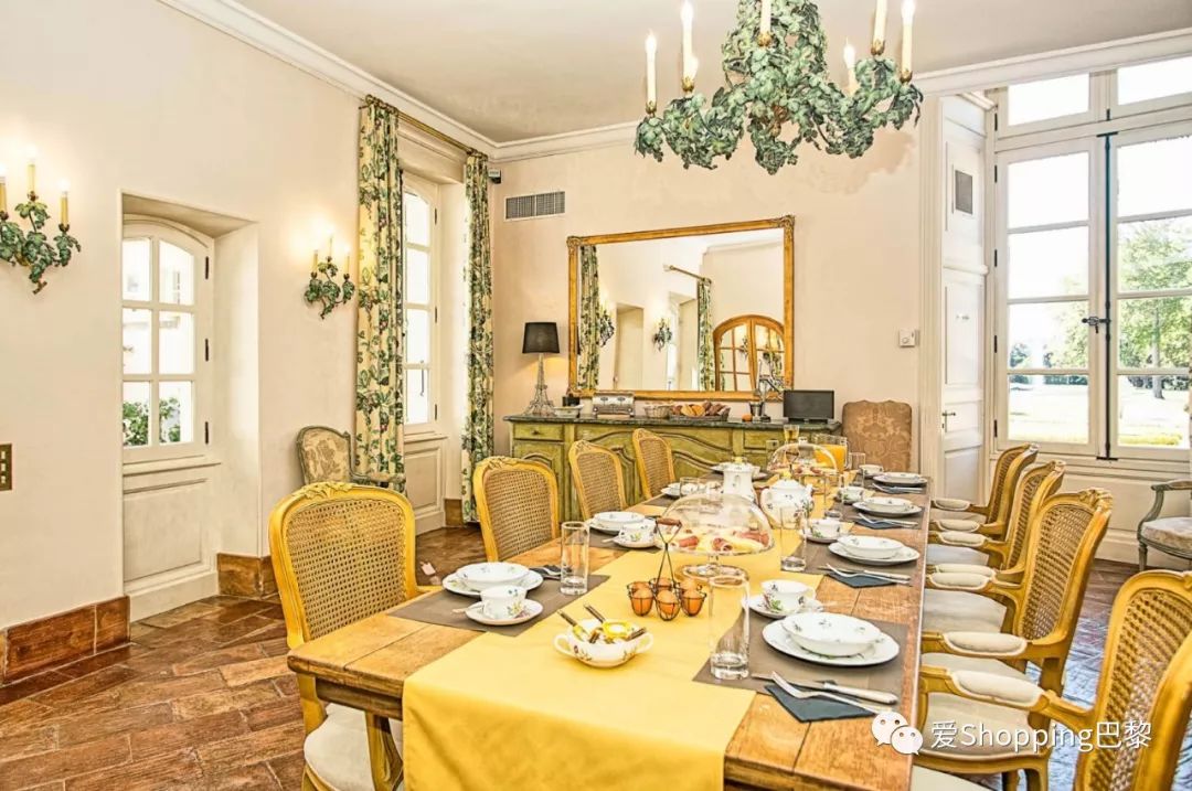 伴郎团阵容华丽惊现二哈人家都有14万粉丝权游女主Sansa法国大婚全部内幕