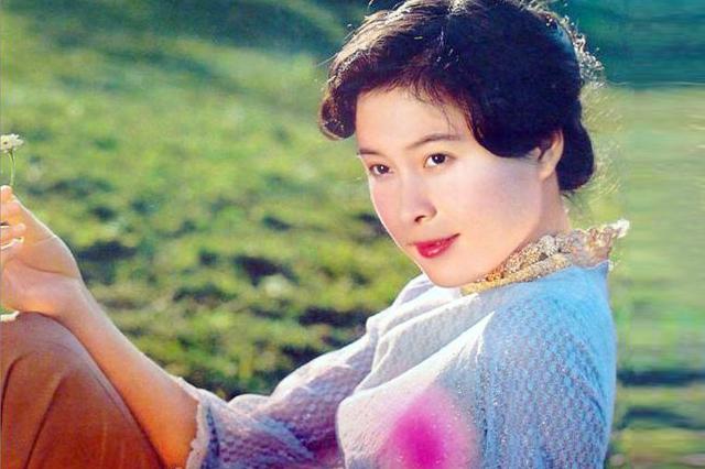 昔日女星王琴宝美丽又温柔80年代标准女友如今61岁被淡忘