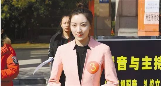 怎么才能变成主持人声音 a0857b3352b64f5797378c6c01eb14f1.jpeg