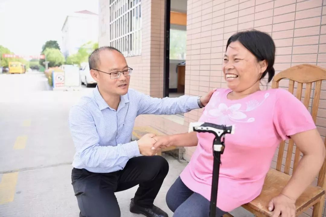 徐老师你真傻,有人送你30万竟不为所动