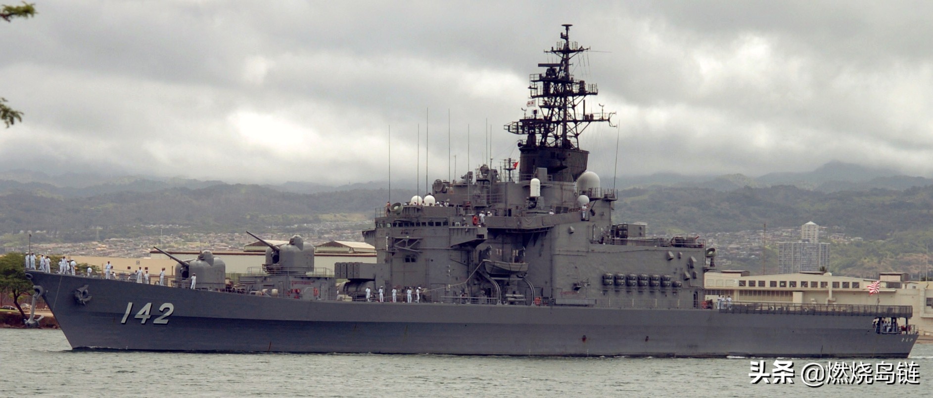 是日本海上自卫队(jmsdf)隶下的直升机驱逐舰,日本将其称之为"护卫舰"