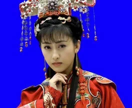 女星患恋父情结,与大25岁张铁林同居多年,再嫁