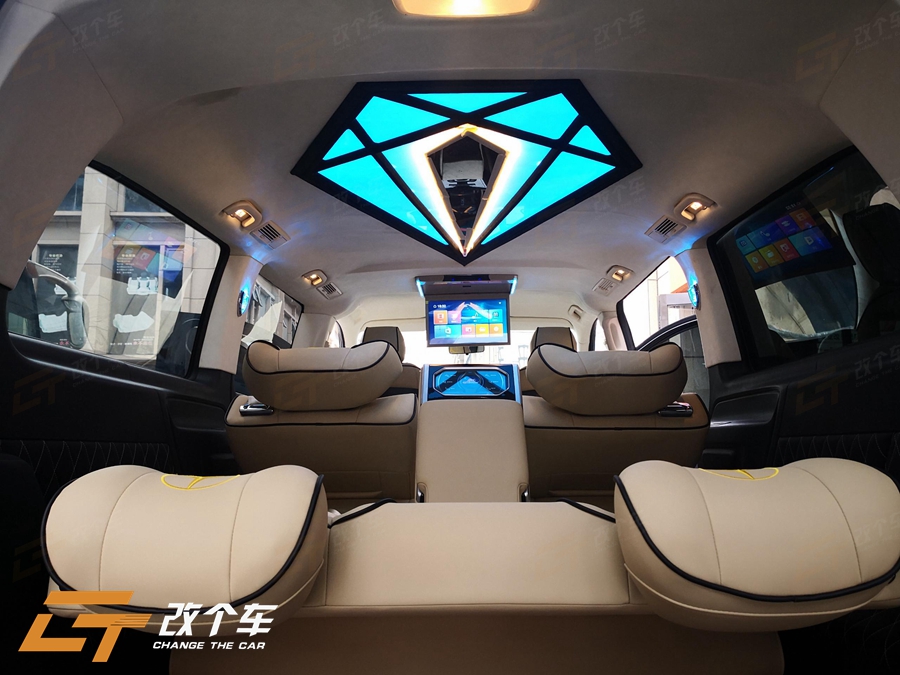 改个车:奔驰威霆高顶商务车,改装钻石顶,打造超大空间内饰!_搜狐汽车_搜狐网