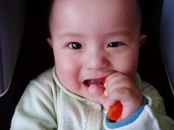                    4岁男童脾虚牙痛，“凶手”是这3种饮料！家长别再任由孩子喝了