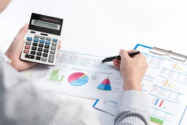 精算专业世界排名_凹凸世界金(2)