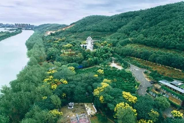 彭山庄园 日程更新 游学时间:2019年6月17日 "彭 山庄园彭山景区,是