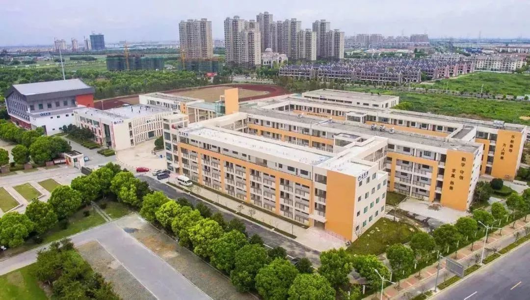 根据中国昆山上的公示,昆山市锦溪高级中学新建工程项目占地约170亩