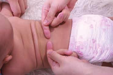                     宝宝背部捏脊每天做3到5次，消化好睡得香，宝宝不爱生病、更健康