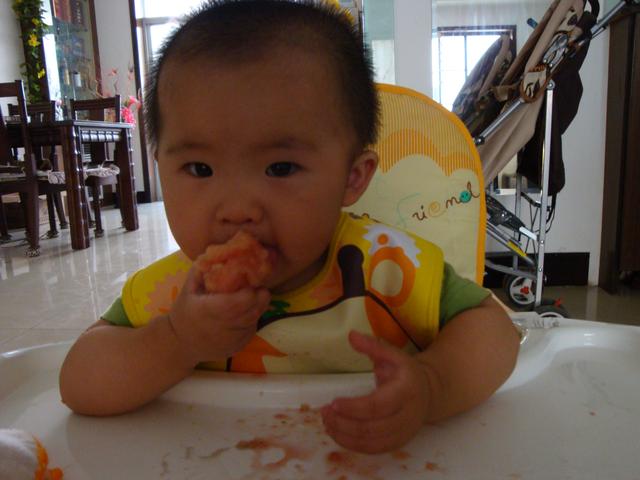                     劝告家长：孩子不到3岁，4种食物不要喂，对娃生长发育没好处