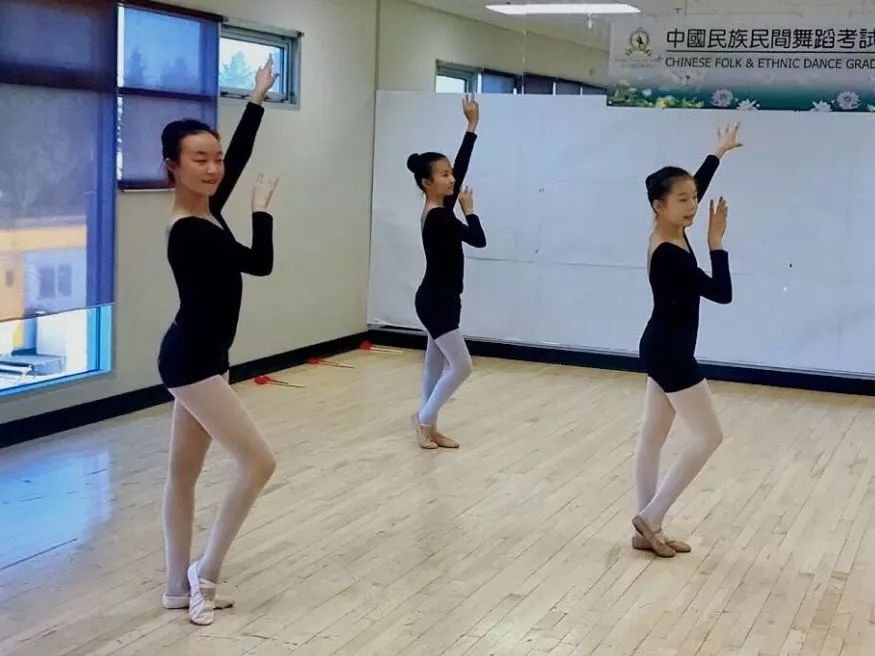 多彩海外加拿大卡尔加里迎来首次中国民族民间舞蹈等级考试