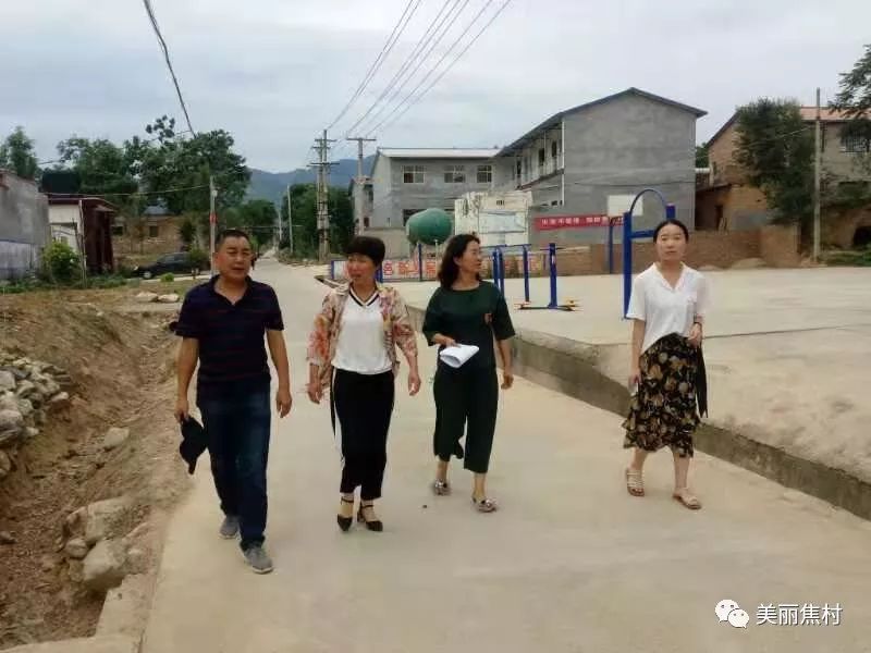 焦村镇党委副书记,政府负责人李国旺,副镇长汪安文,到李家坪,贝子原