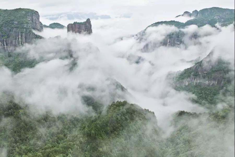 烟雨江南丨领略神仙居雨季里山雨云海之美_云雾