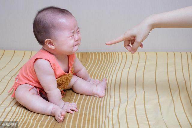                    宝宝哭太累了，居然会引发这个毛病！还敢放任宝宝哭个够吗？