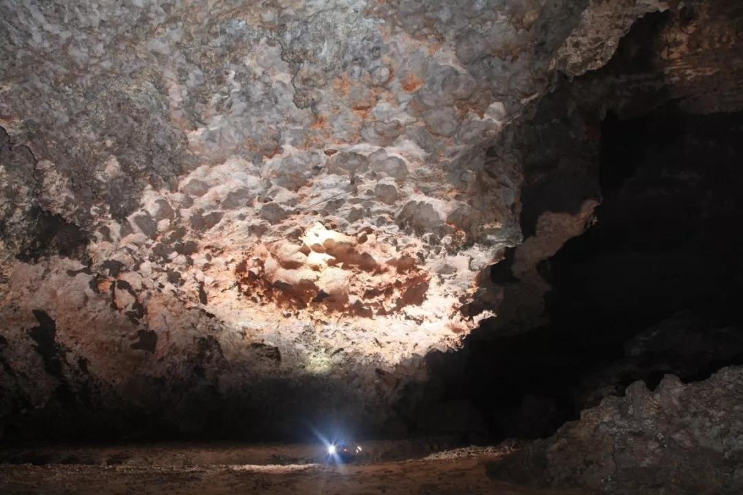 隐秘的"佛界—彭水红岩洞