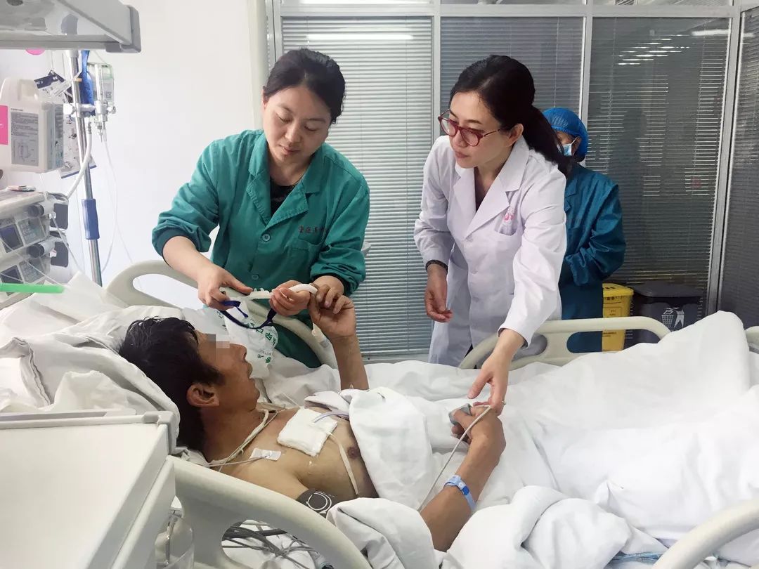 大医精诚·创造奇迹丨危重病人在延安市人民医院重症医学科全力抢救下