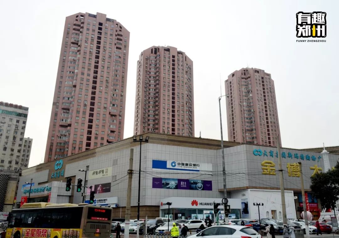 私家车999拍摄的金博大室内场景.