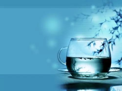 如何正确喝啤酒不胖人 ab4ab1f97b38426ebc1013ea34f7379b.jpeg