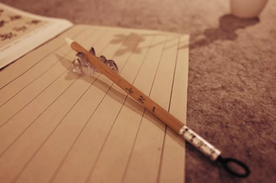 如何写毛笔视频 b3cc30c887e34677b54936a70e68caa3.jpeg