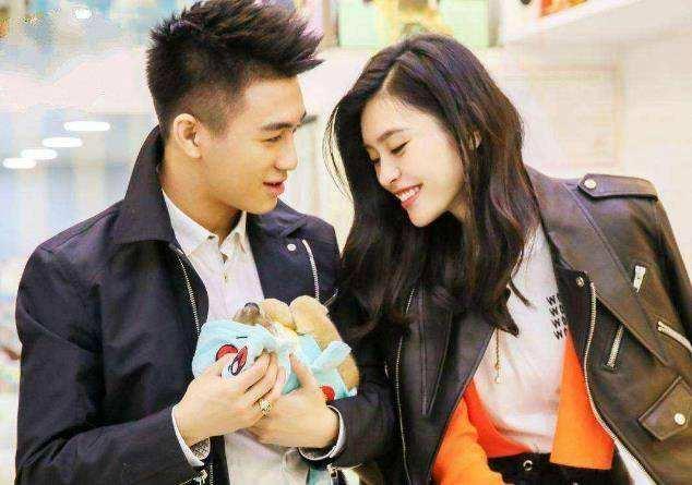 奚梦瑶晒结婚证件照:何猷君被P成动画人,奚梦