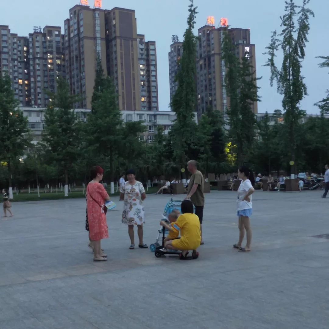 纺专的夜 | 你爱了没