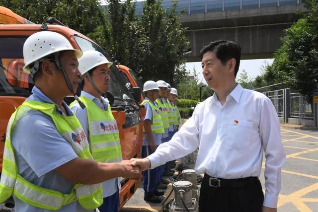 近日 市国资委党委委员,副主任杨鸿宝 排水集团 排水集团党委书记