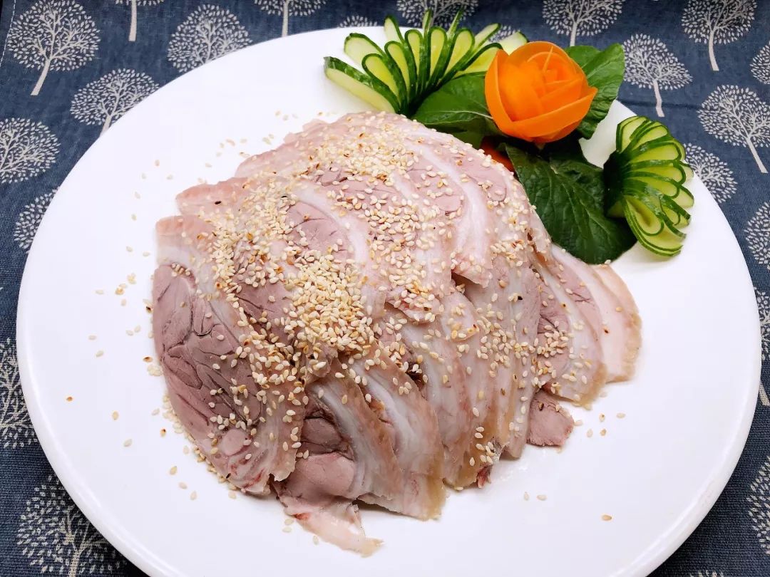 【白云猪手】粤式传统名菜，酸中带甜肥而不腻，下酒的绝妙搭配