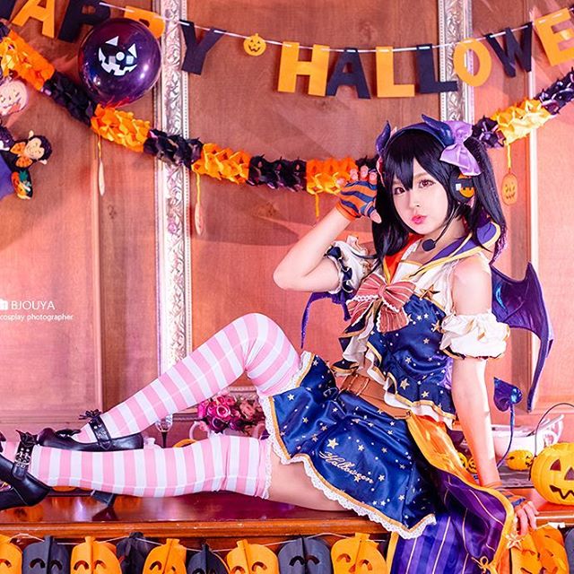 俏皮魔女cos万圣节这样的魔女来敲门你会不心动