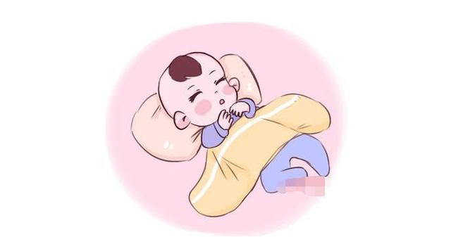                    新生宝宝睡觉总翻白眼这是为什么？得知原因后，还挺有意思的