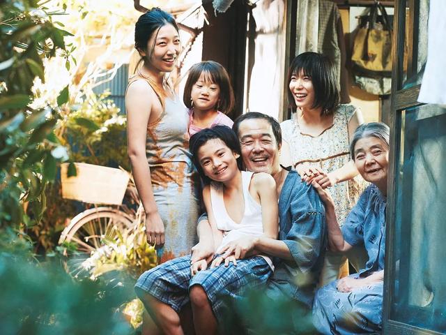 电影《小偷家族》:爱是真的自私也是真的 银河电玩城官网下载