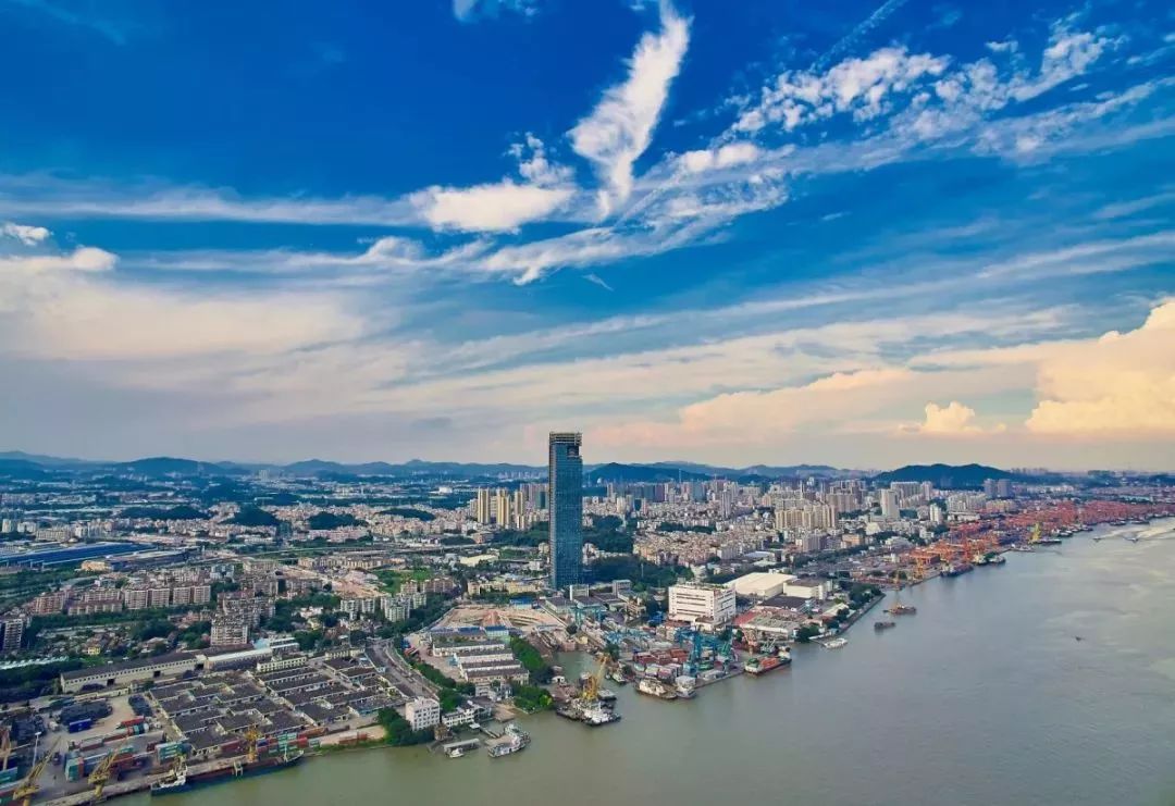 黄埔区gdp2020_黄埔区凤凰湖图片