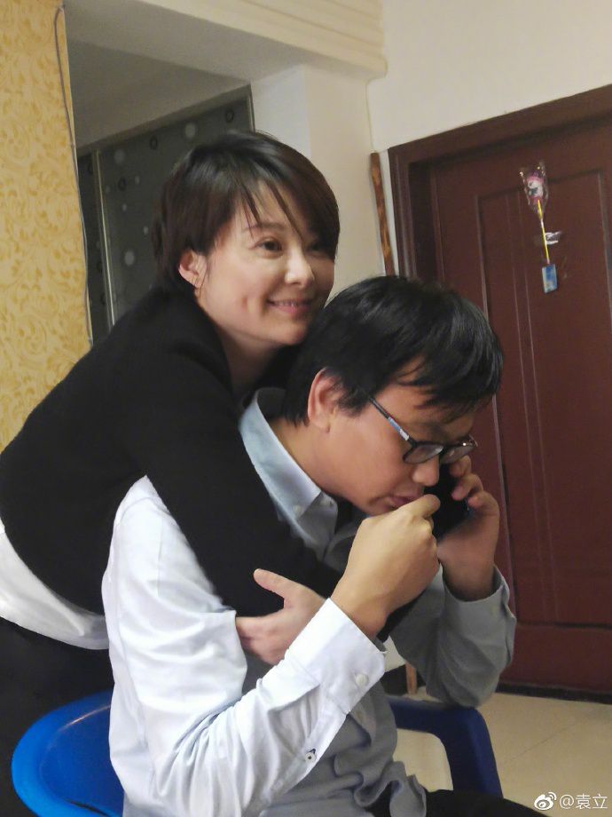 原创袁立三婚后首晒和老公日常,却意外暴露生活水平,网友:太磕碜