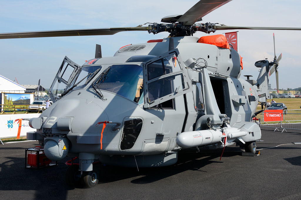 aw-159野猫直升机