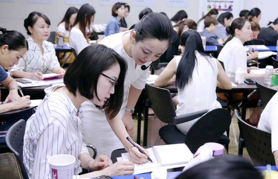 为什么培训师职业发展研修班如此受欢迎
