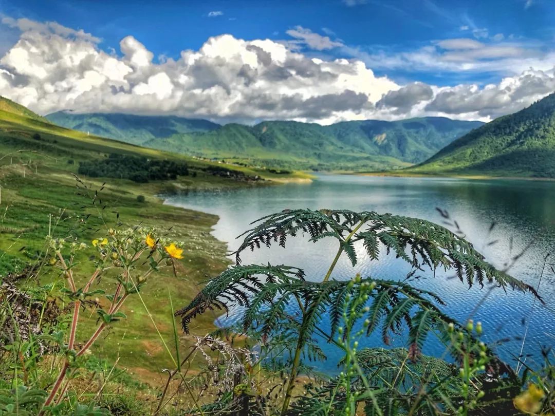 这个藏在大凉山的高原湖泊,小众却美丽的地方,也许很适合被生活困扰的