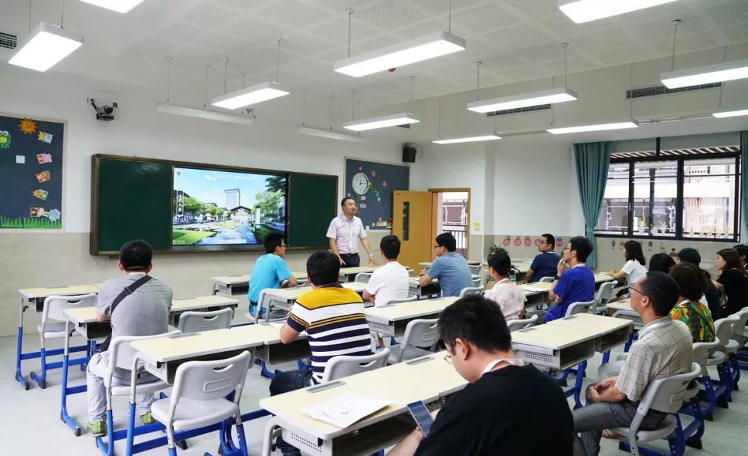 西川汇锦都学校 智慧教室 真靓 家长