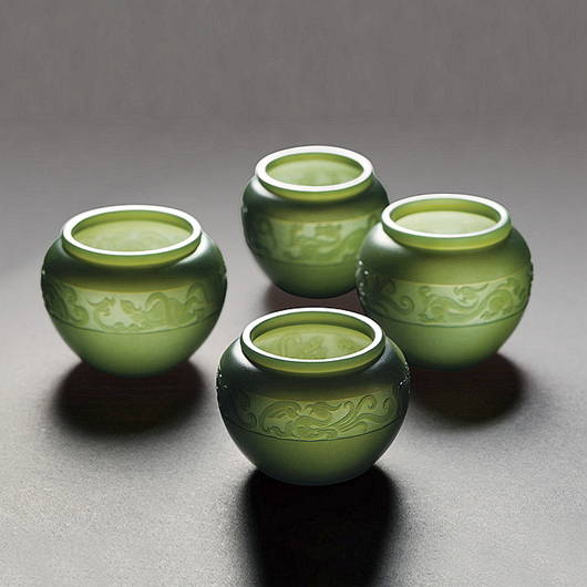 一块玉和一个小酒杯猜成语_乾隆孝粉玉酒杯真品图(3)