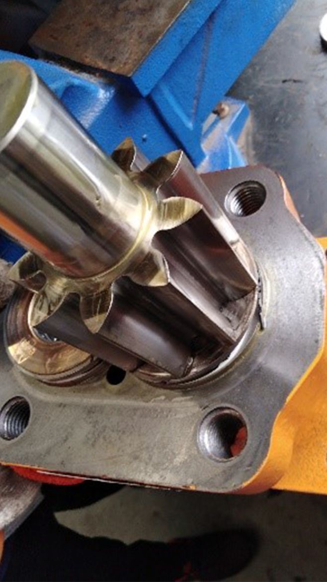 液压油箱液位计位置 转向泵内部密封件 隔套 齿轮磨损