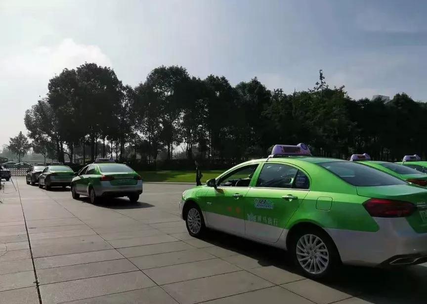 gdp增长高对哪些行业有利_中国gdp增长图(3)