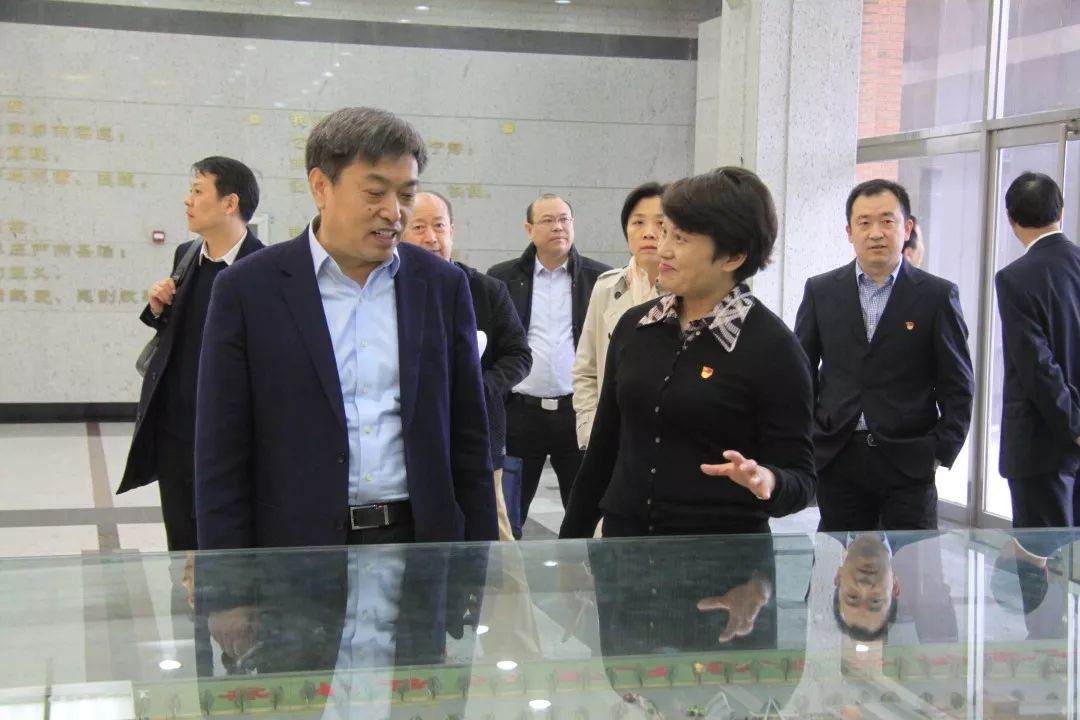 教育部基教司司长吕玉刚一行到北师大天津附中调研基础教育工作