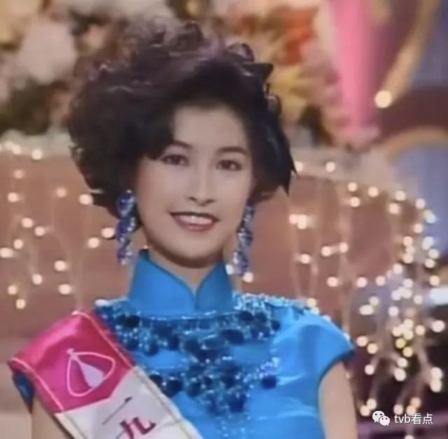 同届港姐女神却不同命蔡少芬喜获三胎郭蔼明无子女和老公恩爱幸福唯独