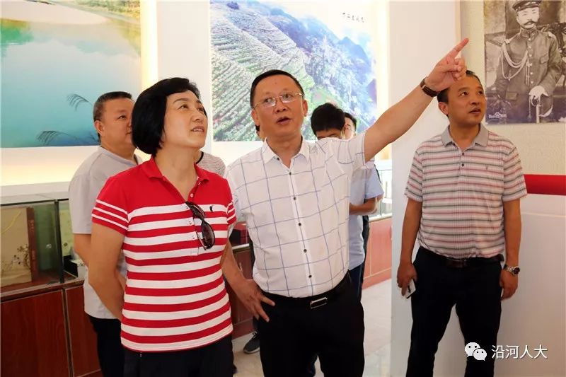 工作交流重庆市秀山自治县人大常委会主任吕英带队来沿考察全域旅游及