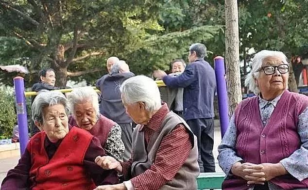 农业人口60岁后可享受_60岁生日蛋糕图片(3)