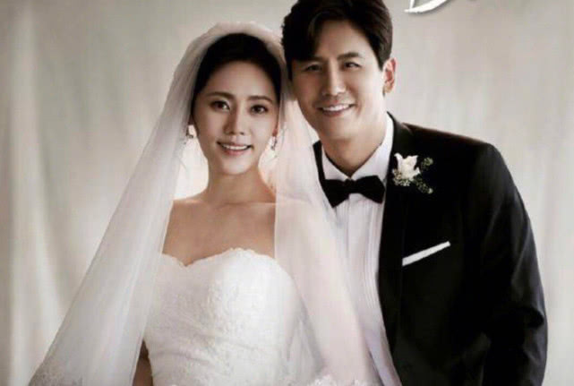 秋瓷炫于晓光夫妇逛街被偶遇,刚回国便扔下儿子过二人世界有点甜 澳门网上金沙网站