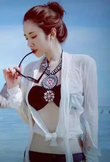 能把胡歌“亲到吐”,把张嘉译的嘴吻肿,人送外号“吻戏一姐”! 必赢bwin官网